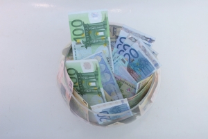 Rezervele valutare la BNR au scăzut cu 1,6 miliarde euro în septembrie